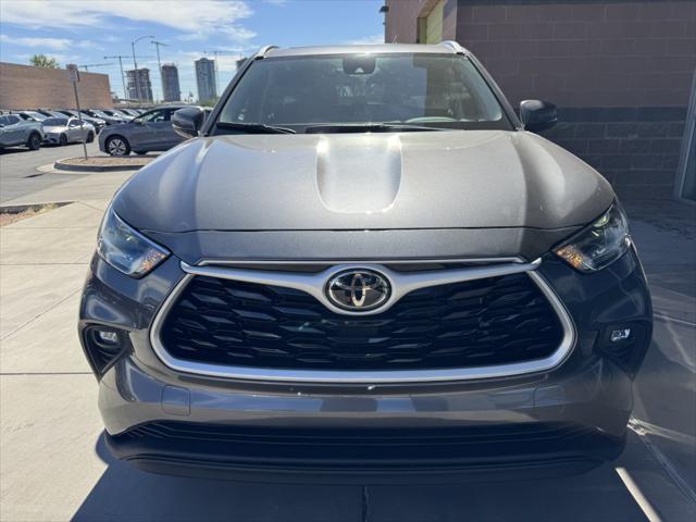 used 2022 Toyota Highlander car, priced at $32,777