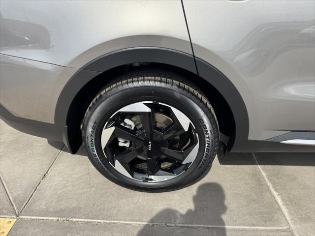 used 2025 Kia Sorento Hybrid car, priced at $34,977