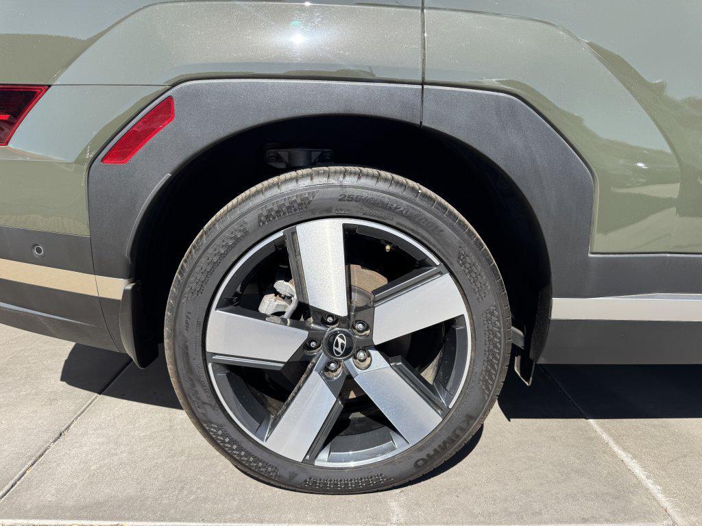 used 2024 Hyundai Santa Fe car, priced at $31,997