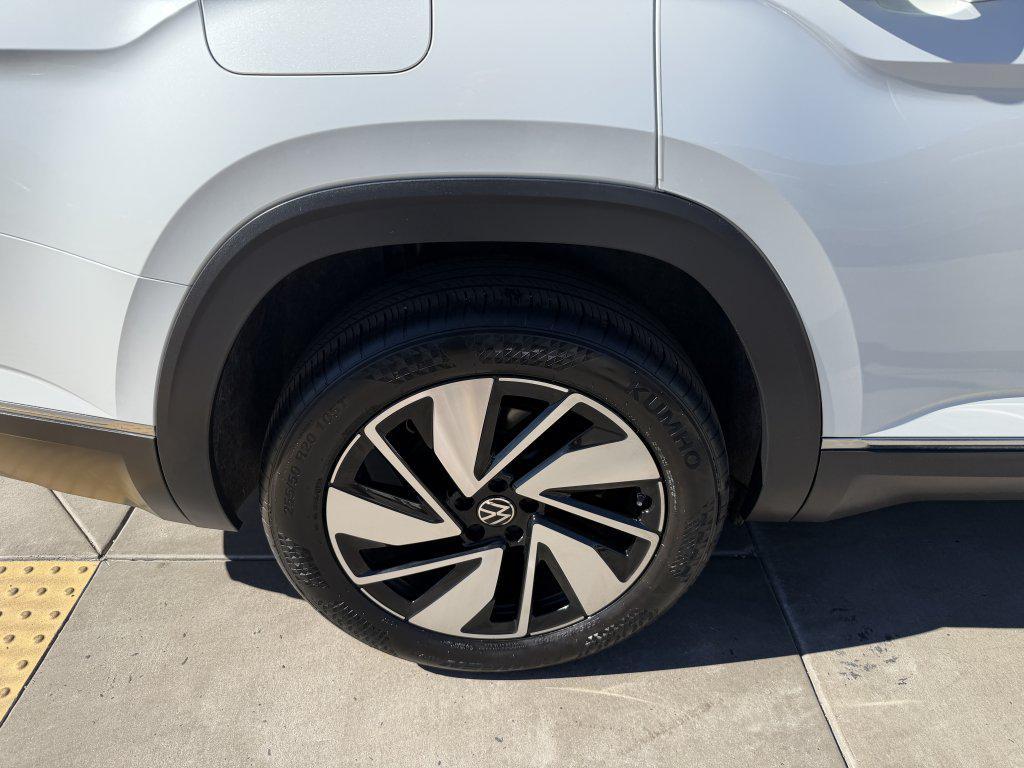 used 2024 Volkswagen Atlas car, priced at $32,777