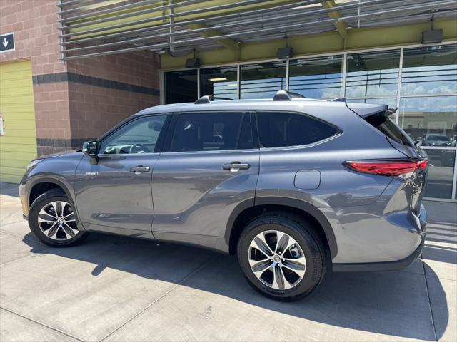 used 2021 Toyota Highlander Hybrid car, priced at $33,977