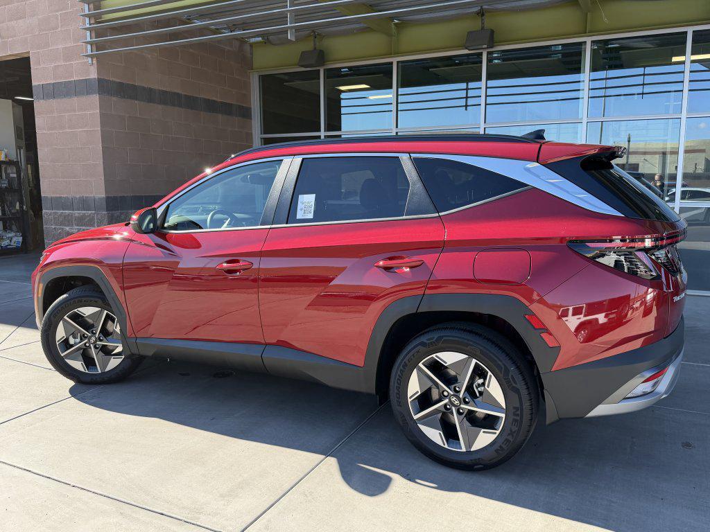 used 2025 Hyundai TUCSON Hybrid car, priced at $30,777