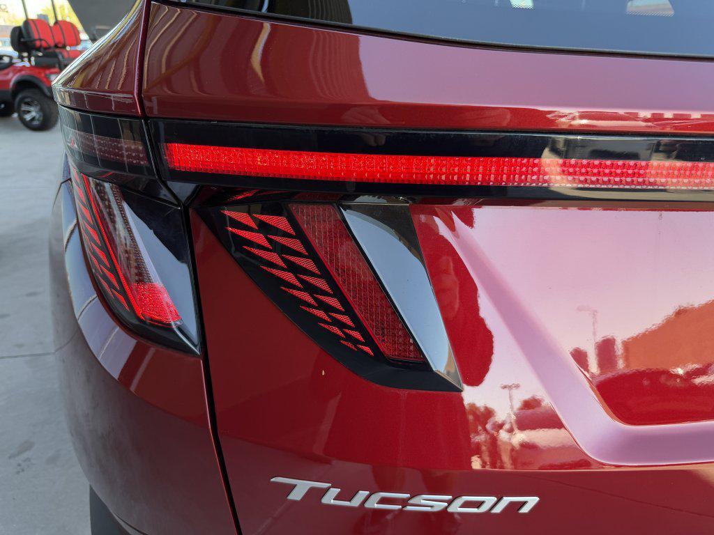 used 2025 Hyundai TUCSON Hybrid car, priced at $30,777