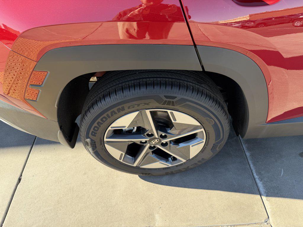 used 2025 Hyundai TUCSON Hybrid car, priced at $30,777