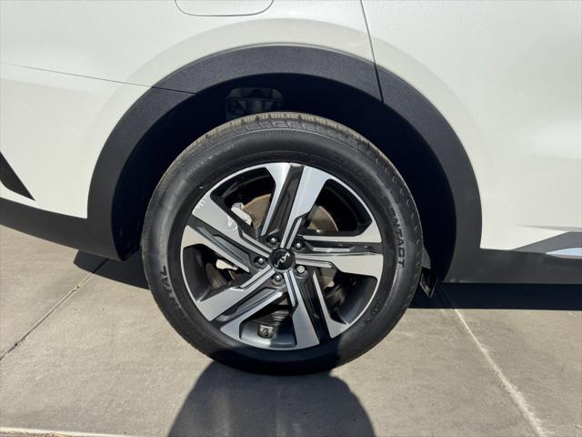 used 2022 Kia Sorento Plug-In Hybrid car, priced at $30,777