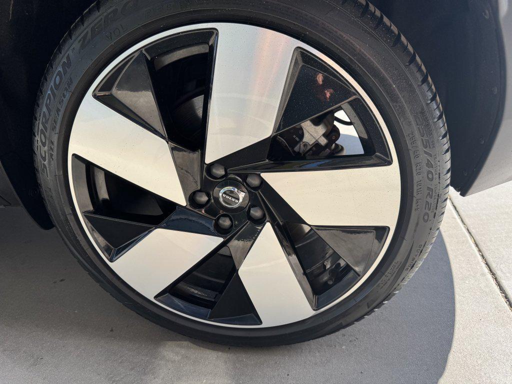 used 2022 Volvo C40 Recharge Pure Electric car, priced at $27,477