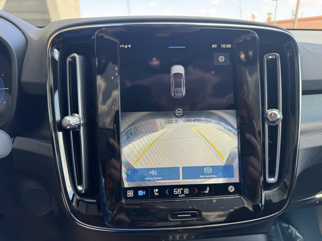 used 2022 Volvo C40 Recharge Pure Electric car, priced at $27,477