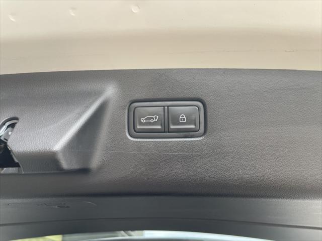 used 2024 Hyundai Santa Fe car, priced at $33,777
