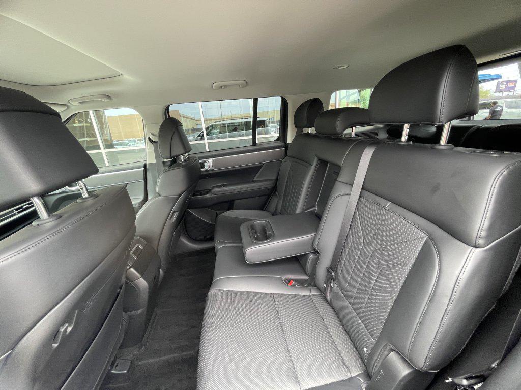 used 2024 Hyundai Santa Fe car, priced at $32,977
