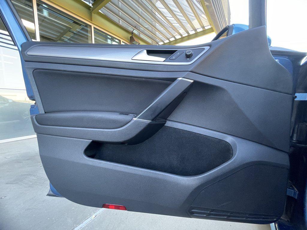 used 2016 Volkswagen e-Golf car, priced at $8,277