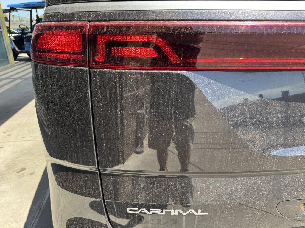 used 2024 Kia Carnival car, priced at $36,977