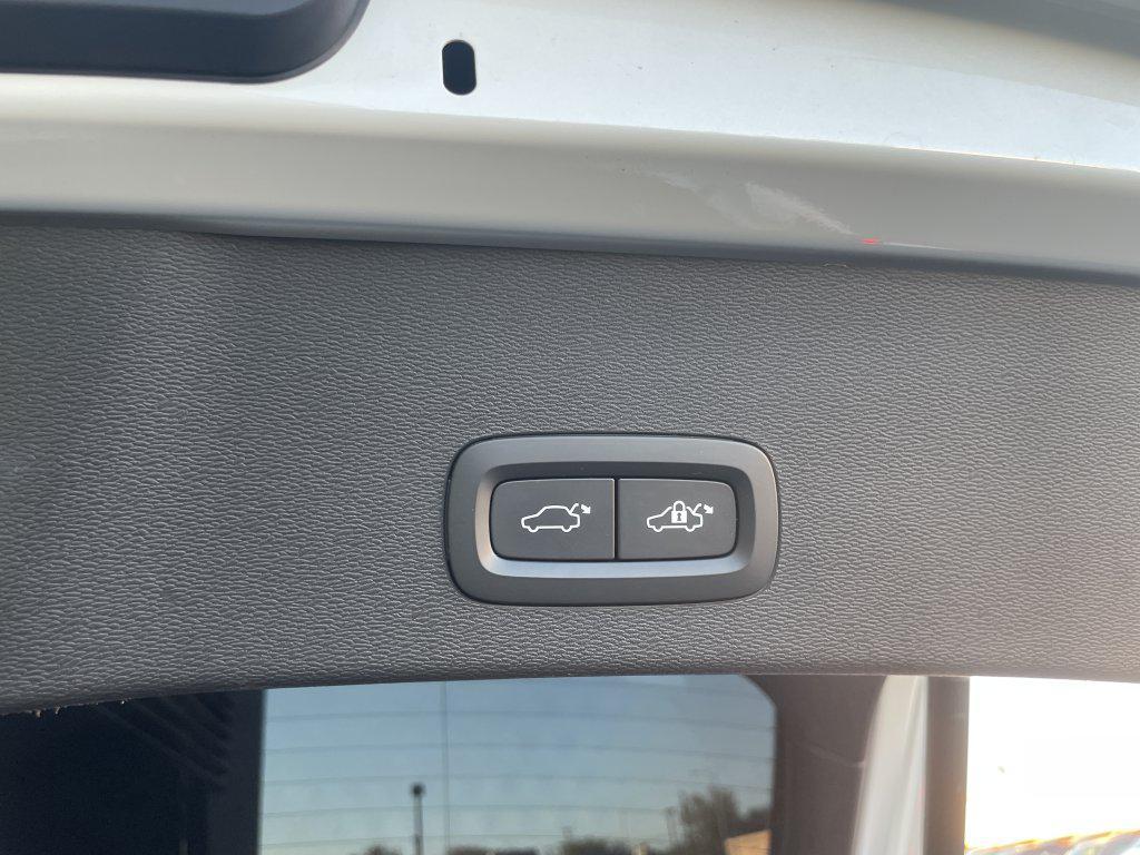 used 2023 Volvo C40 Recharge Pure Electric car, priced at $25,777