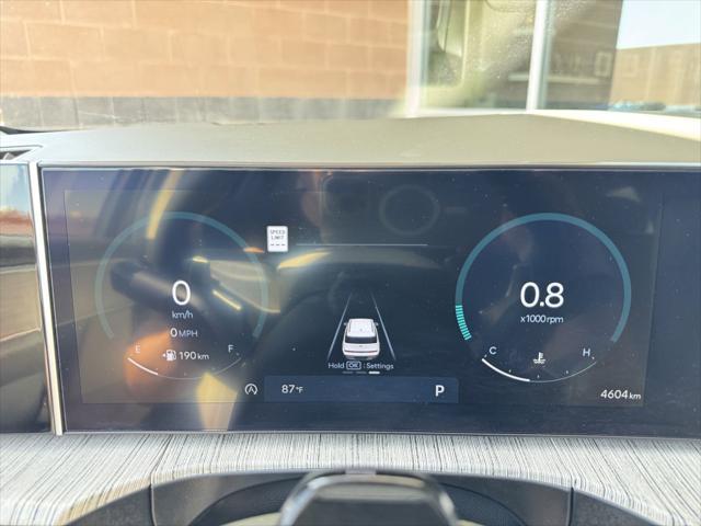 used 2024 Hyundai Santa Fe car, priced at $37,977