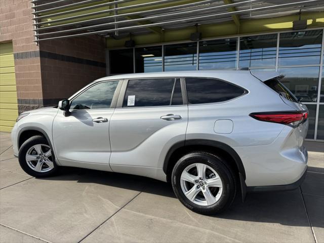 used 2023 Toyota Highlander car, priced at $31,977