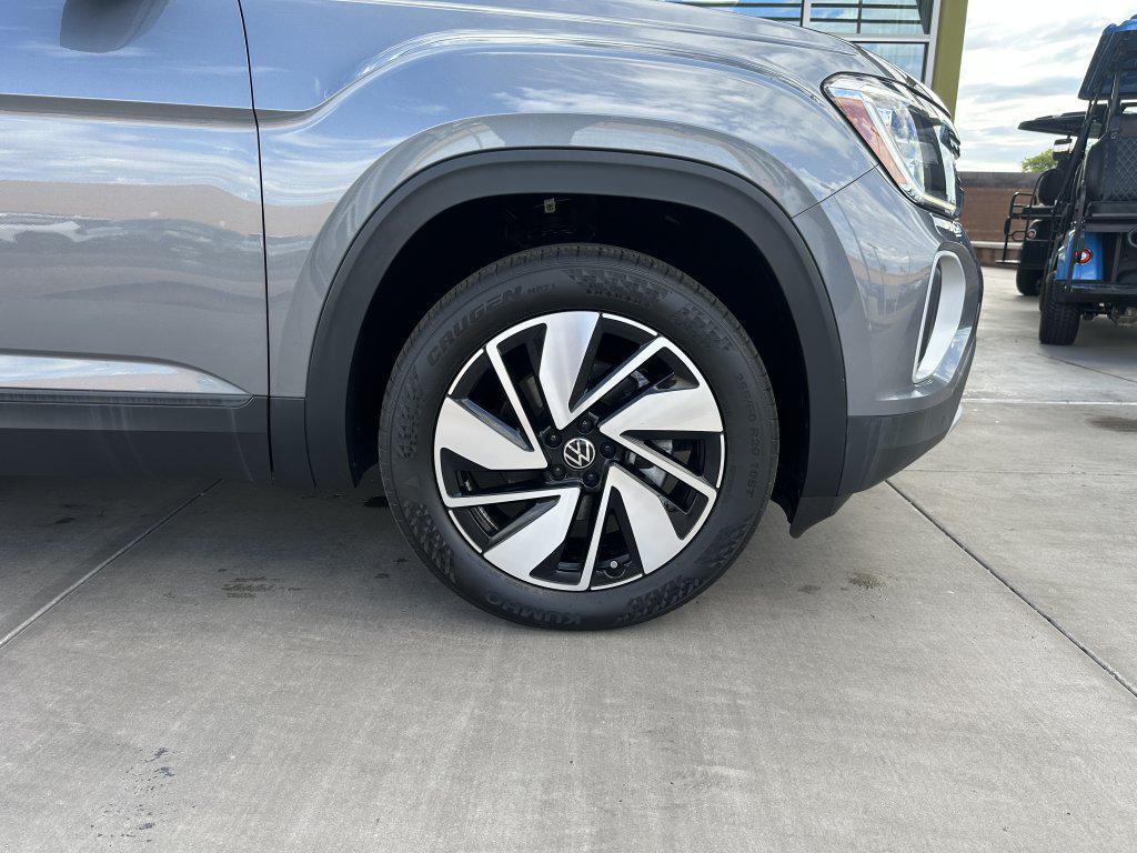 used 2024 Volkswagen Atlas car, priced at $31,977