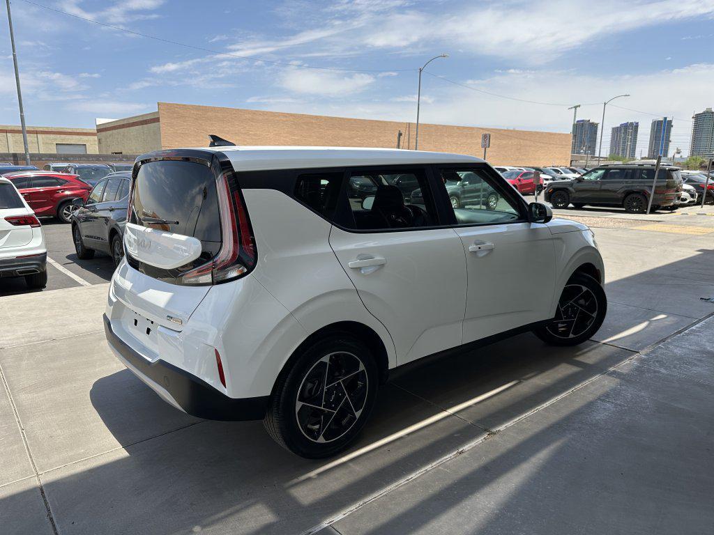 used 2023 Kia Soul car, priced at $19,977