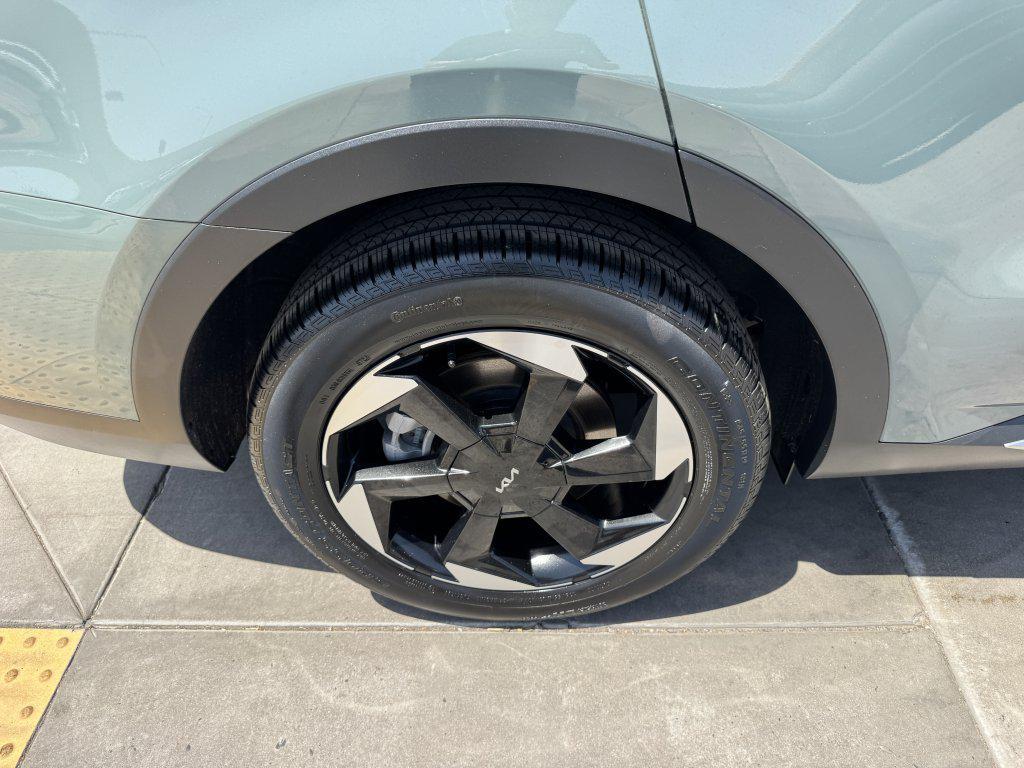 used 2025 Kia Sorento Hybrid car, priced at $34,777