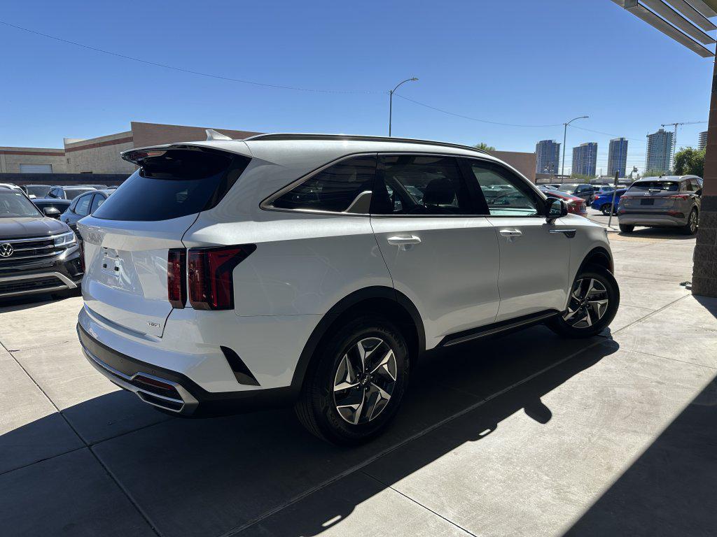 used 2023 Kia Sorento Hybrid car, priced at $27,477