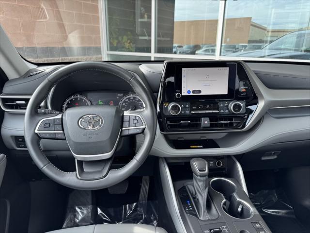 used 2023 Toyota Highlander car, priced at $37,977