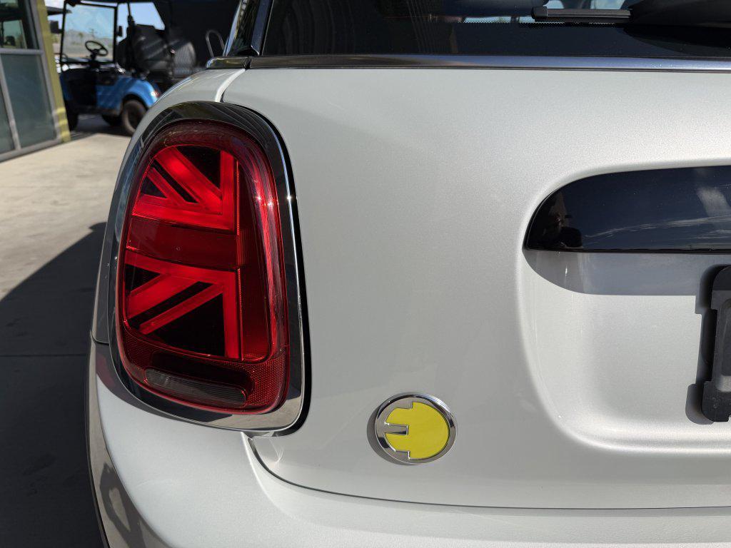 used 2023 MINI Hardtop car, priced at $20,977
