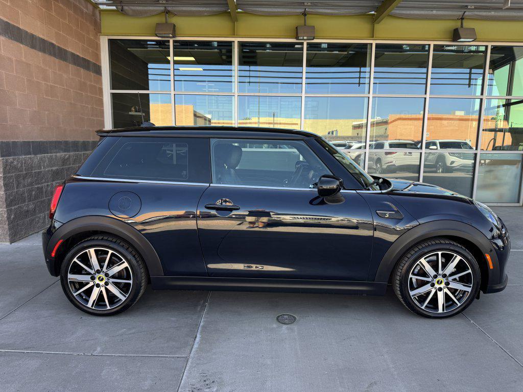 used 2023 MINI Hardtop car, priced at $19,977