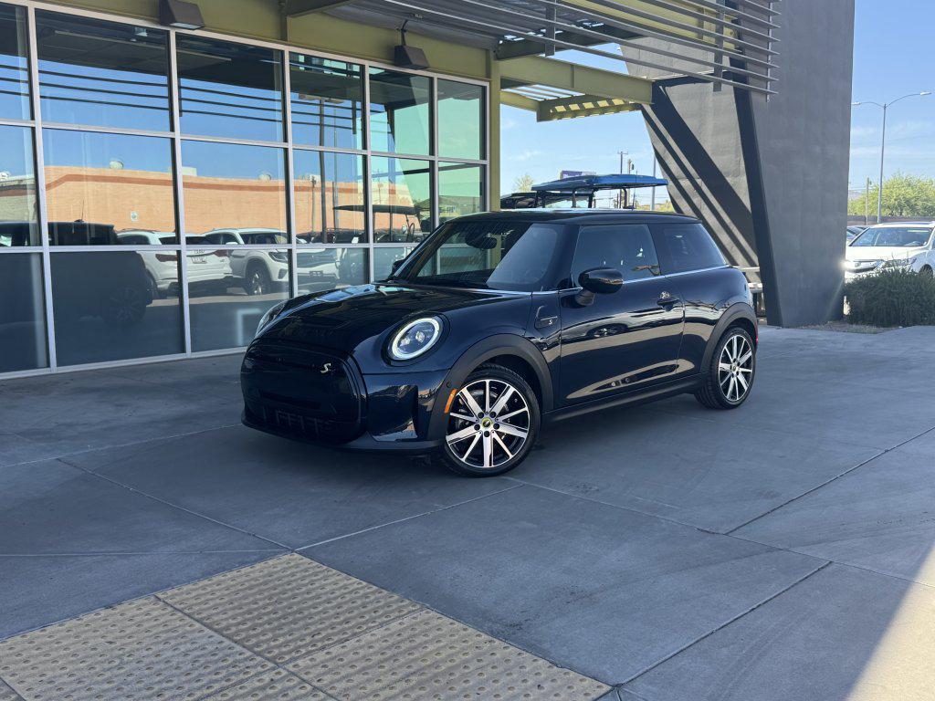 used 2023 MINI Hardtop car, priced at $19,977