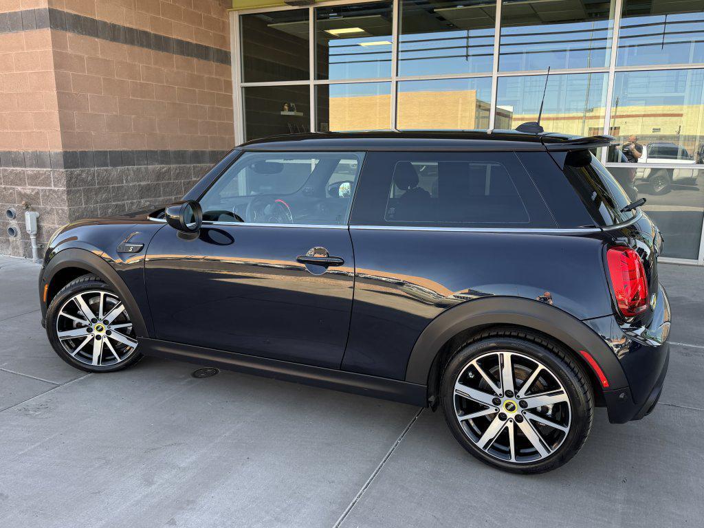 used 2023 MINI Hardtop car, priced at $19,977