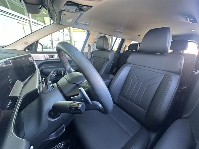 used 2024 Hyundai Santa Fe car, priced at $31,777