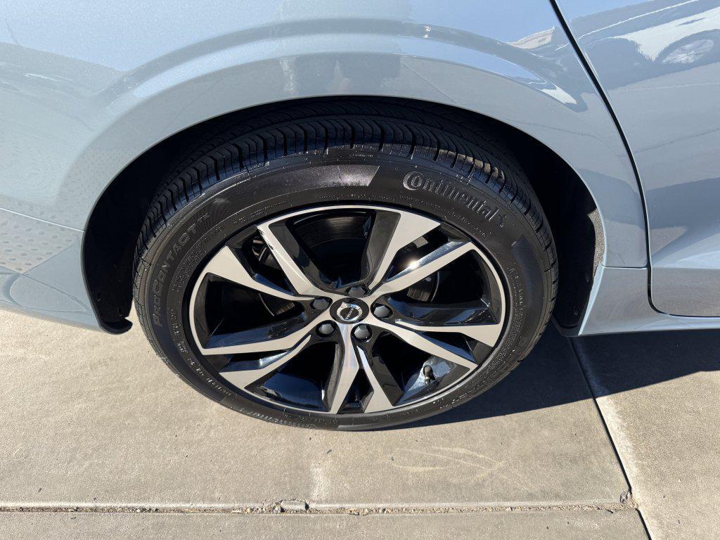 used 2024 Volvo S60 car, priced at $30,397