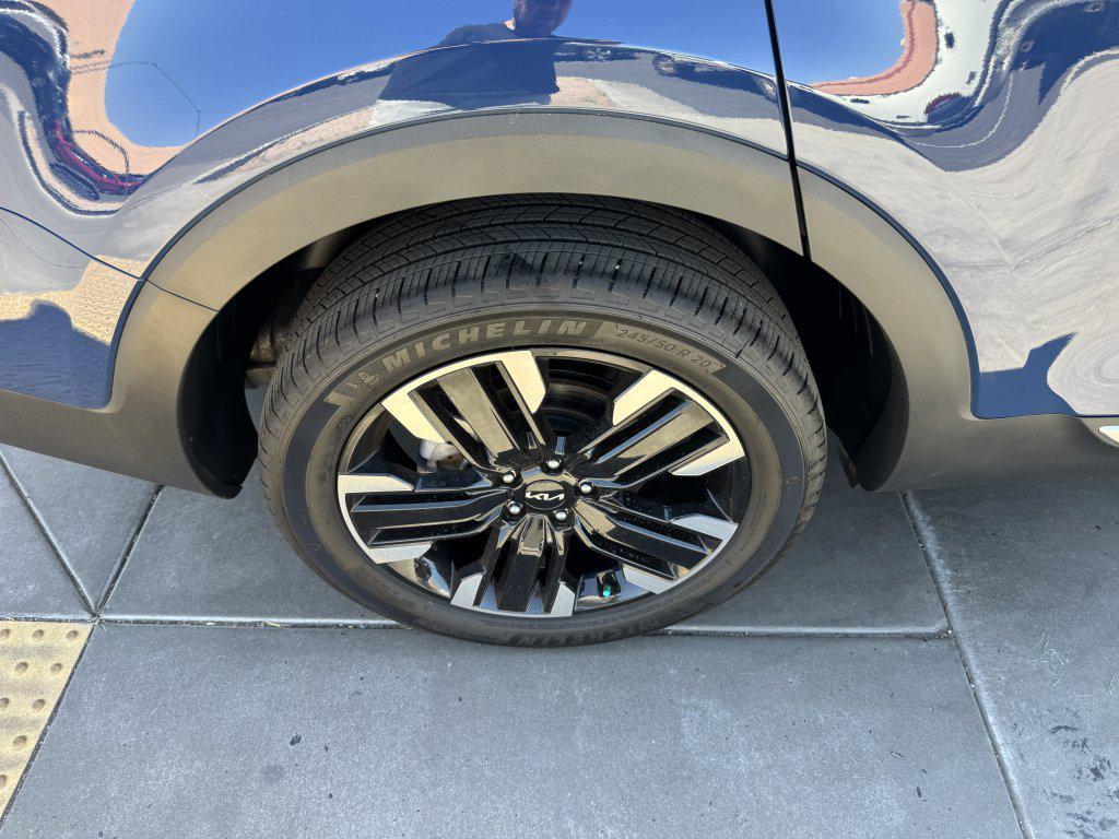 used 2024 Kia Telluride car, priced at $42,777