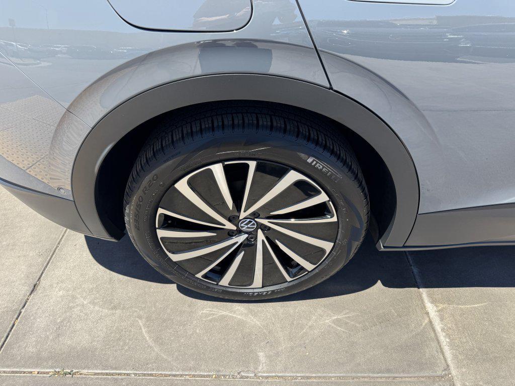 used 2024 Volkswagen ID.4 car, priced at $25,977