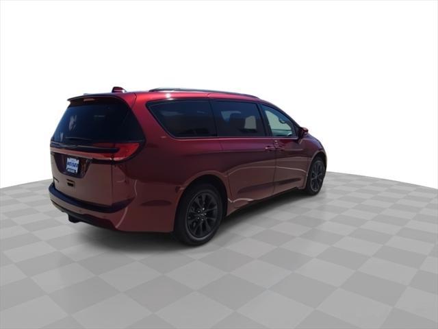 used 2021 Chrysler Pacifica car, priced at $22,921