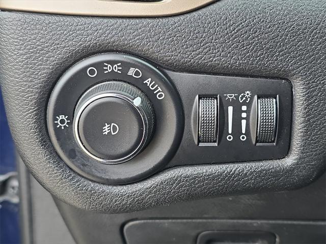 used 2015 Jeep Cherokee car, priced at $10,998