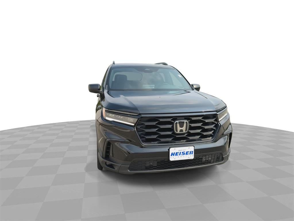 used 2025 Honda Pilot car, priced at $40,309