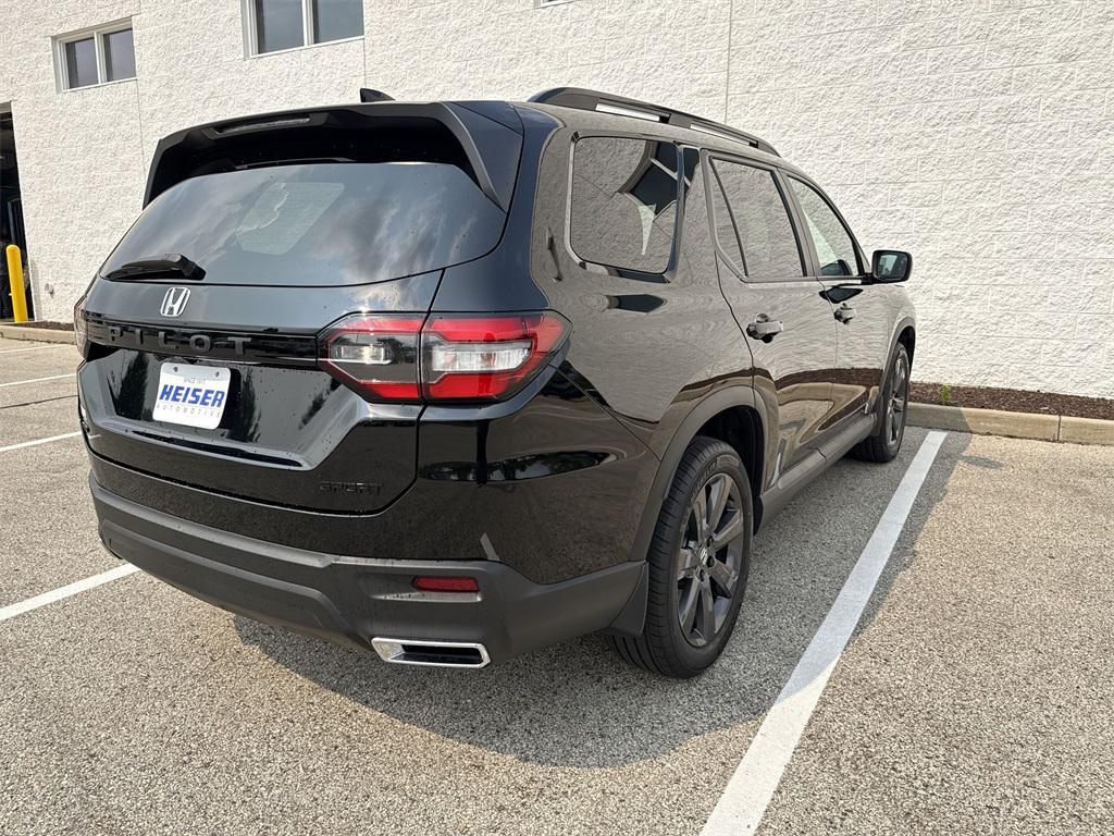 used 2025 Honda Pilot car, priced at $40,309