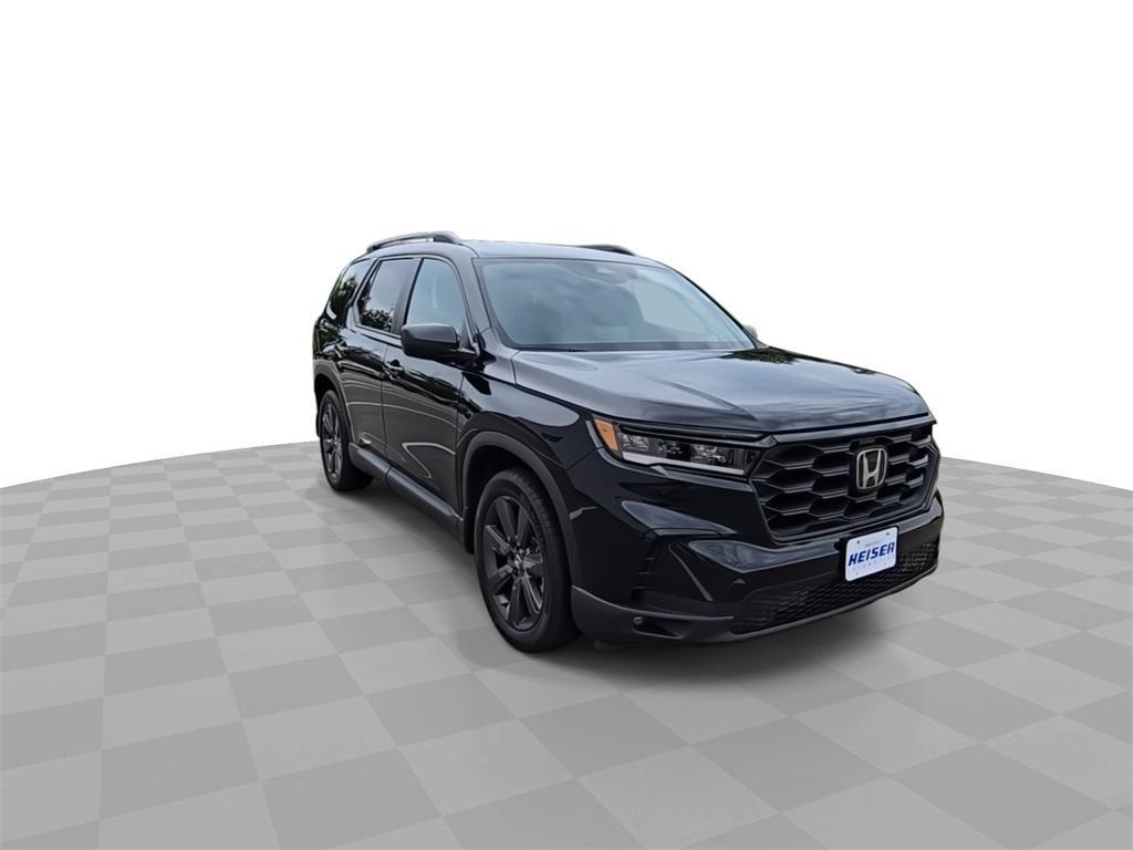 used 2025 Honda Pilot car, priced at $39,962