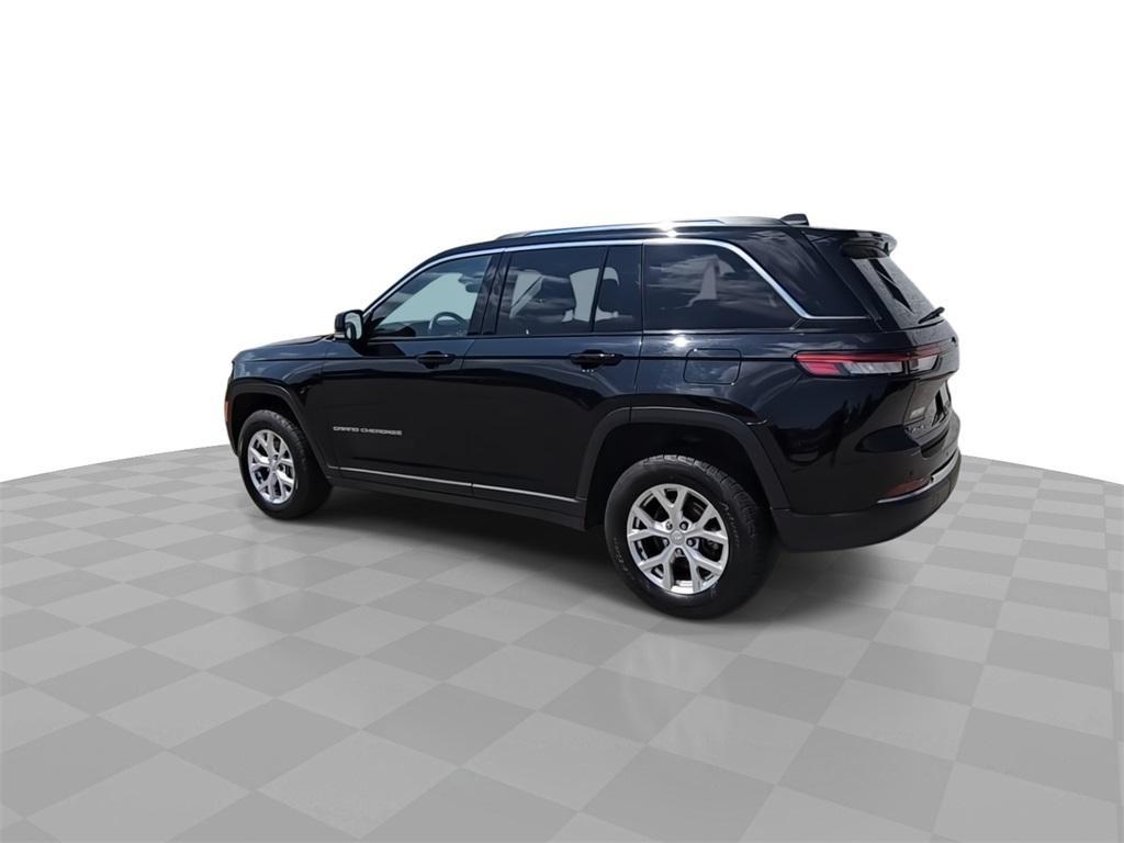 used 2023 Jeep Grand Cherokee car, priced at $29,410