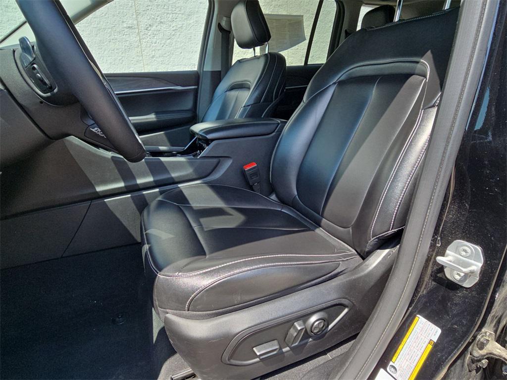 used 2023 Jeep Grand Cherokee car, priced at $29,410