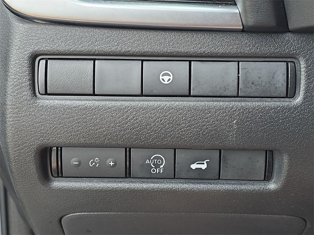 used 2023 Nissan Rogue car, priced at $24,402