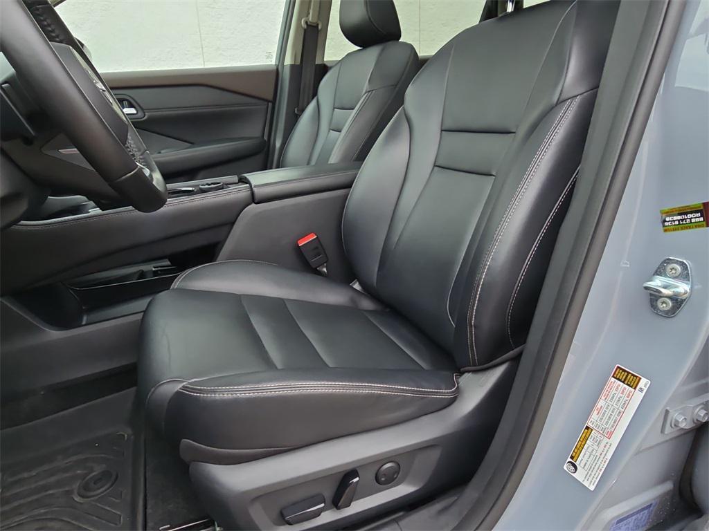used 2023 Nissan Rogue car, priced at $24,402