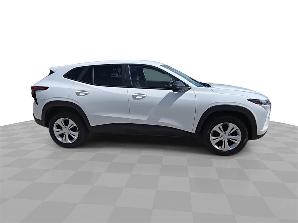 used 2025 Chevrolet Trax car, priced at $21,538