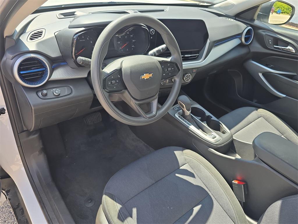 used 2025 Chevrolet Trax car, priced at $21,538