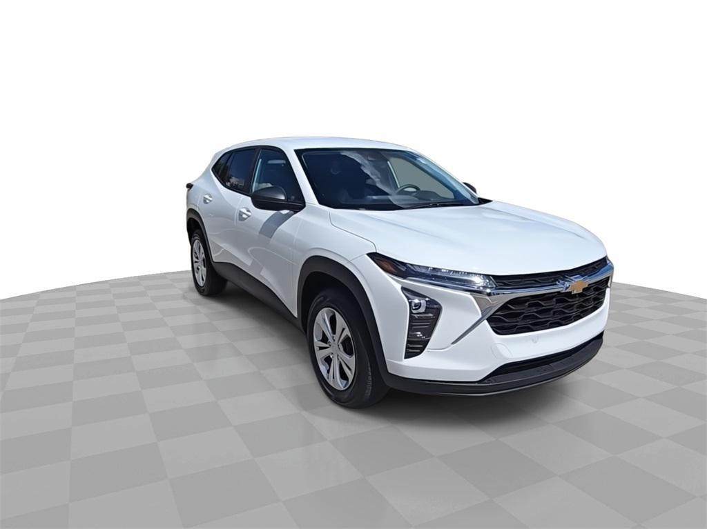 used 2025 Chevrolet Trax car, priced at $21,538
