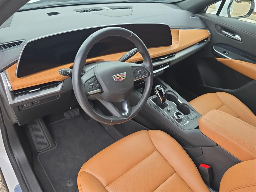 used 2024 Cadillac XT4 car, priced at $35,372