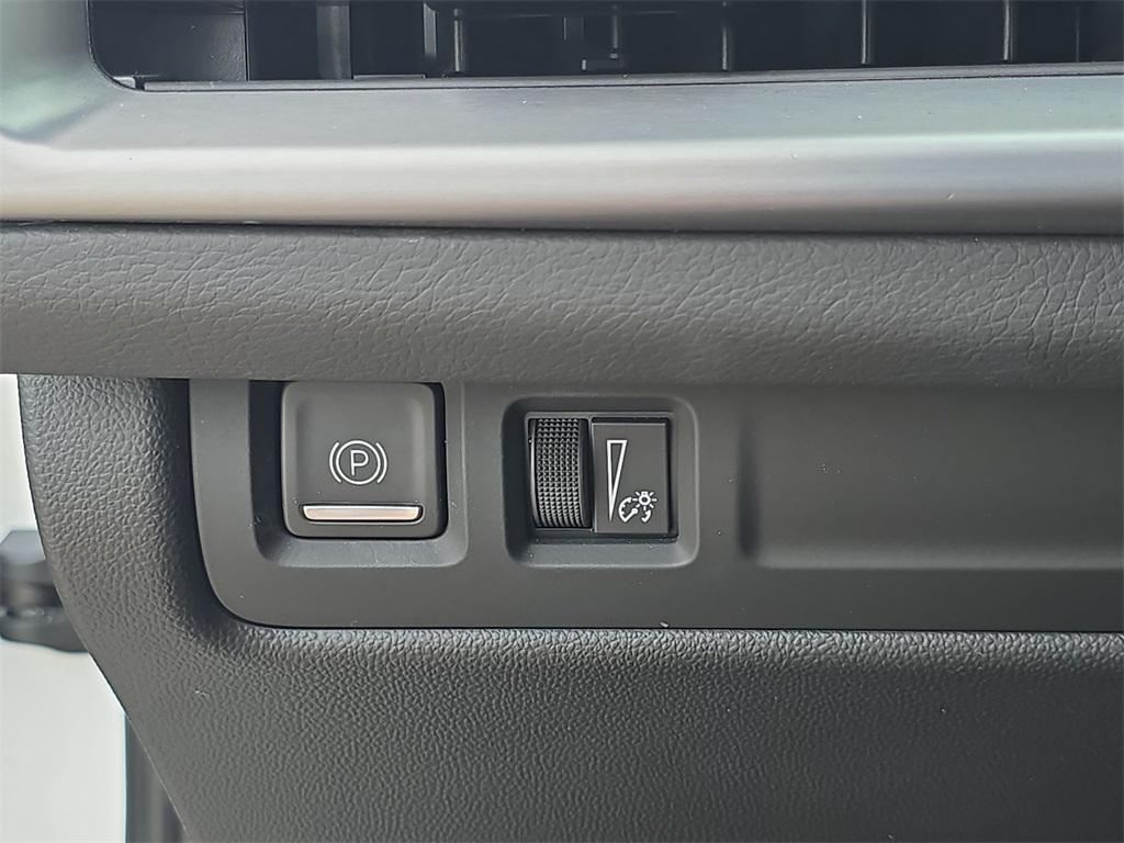 used 2024 Cadillac XT4 car, priced at $35,372