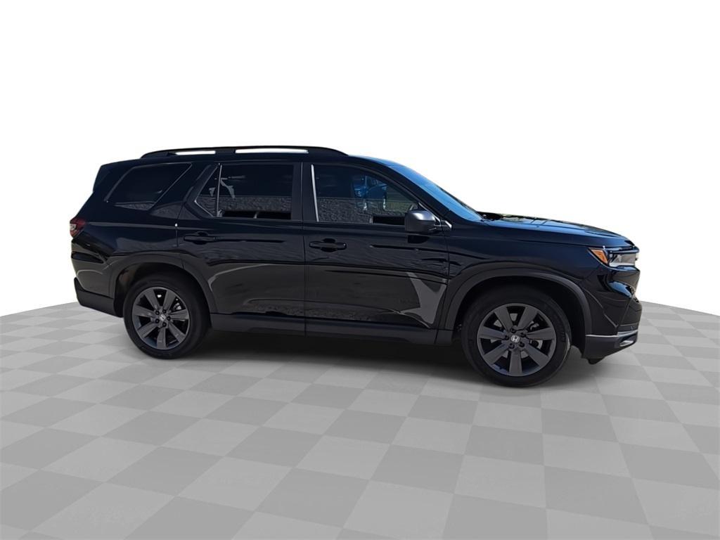 used 2025 Honda Pilot car, priced at $40,637