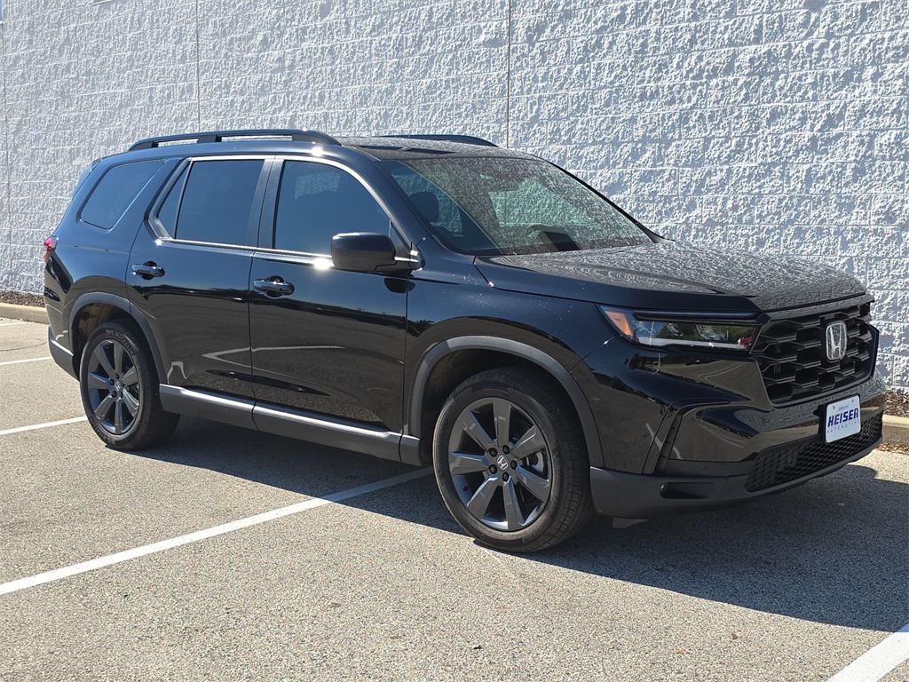 used 2025 Honda Pilot car, priced at $40,637