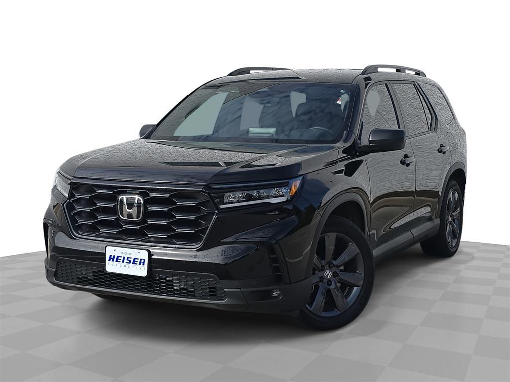 used 2025 Honda Pilot car, priced at $40,910