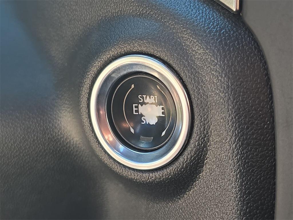 used 2021 Chevrolet Silverado 1500 car, priced at $35,271