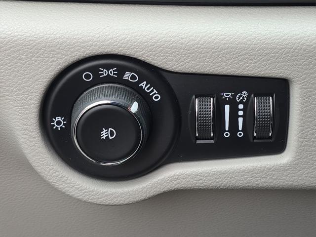 used 2019 Chrysler Pacifica car, priced at $16,898